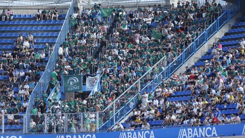 La grada visitante de Riazor durante el Deportivo-Racing de Ferrol de la primera vuelta