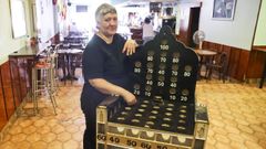 Adem�s de ser un punto de reuni�n para los amantes de los sabores colombianos, El Arenal tambi�n es muy frecuentado por pandillas aficionadas al juego de la ranita, que en el pa�s sudamericano se conoce como el sapo