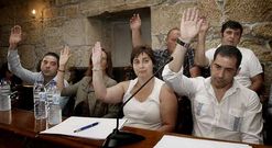 Momento del pleno en el que el PP vot� a su candidato a la alcald�a, Jos� Luis Espi�o.