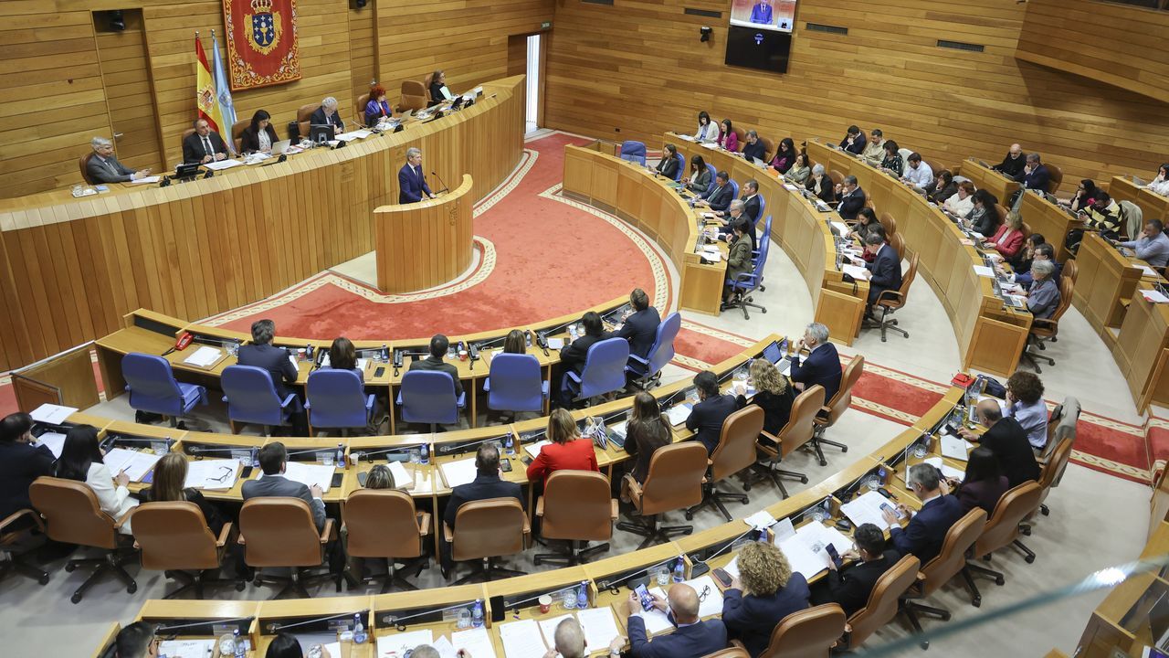 El BNG exigirá a Rueda una disculpa por tratar a los trabajadores de «vagos defraudadores» y Besteiro pide una intervención inmediata en vivienda