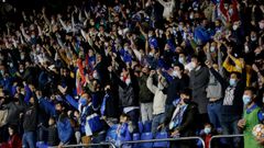 Aficionados del Deportivo durante un partido de esta temporada en Riazor