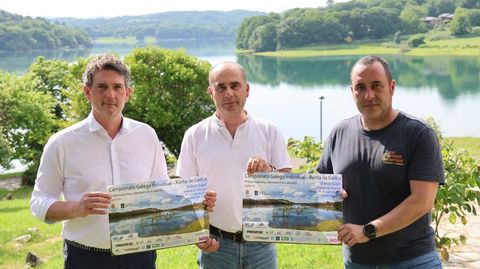Un momento de la presentaci�n de la prueba, en la que intervinieron el delegado de la Xunta en Lugo, Javier Arias; el alcalde de O Incio, H�ctor Corujo; y el vicepresidente de la Federaci�n Galega de Pirag�ismo, Mart�n Carballo

