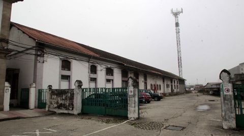 El edificio del muelle de carga, que ocupa una superficie de mil metros cuadrados, ser� demolido dentro de estas obras