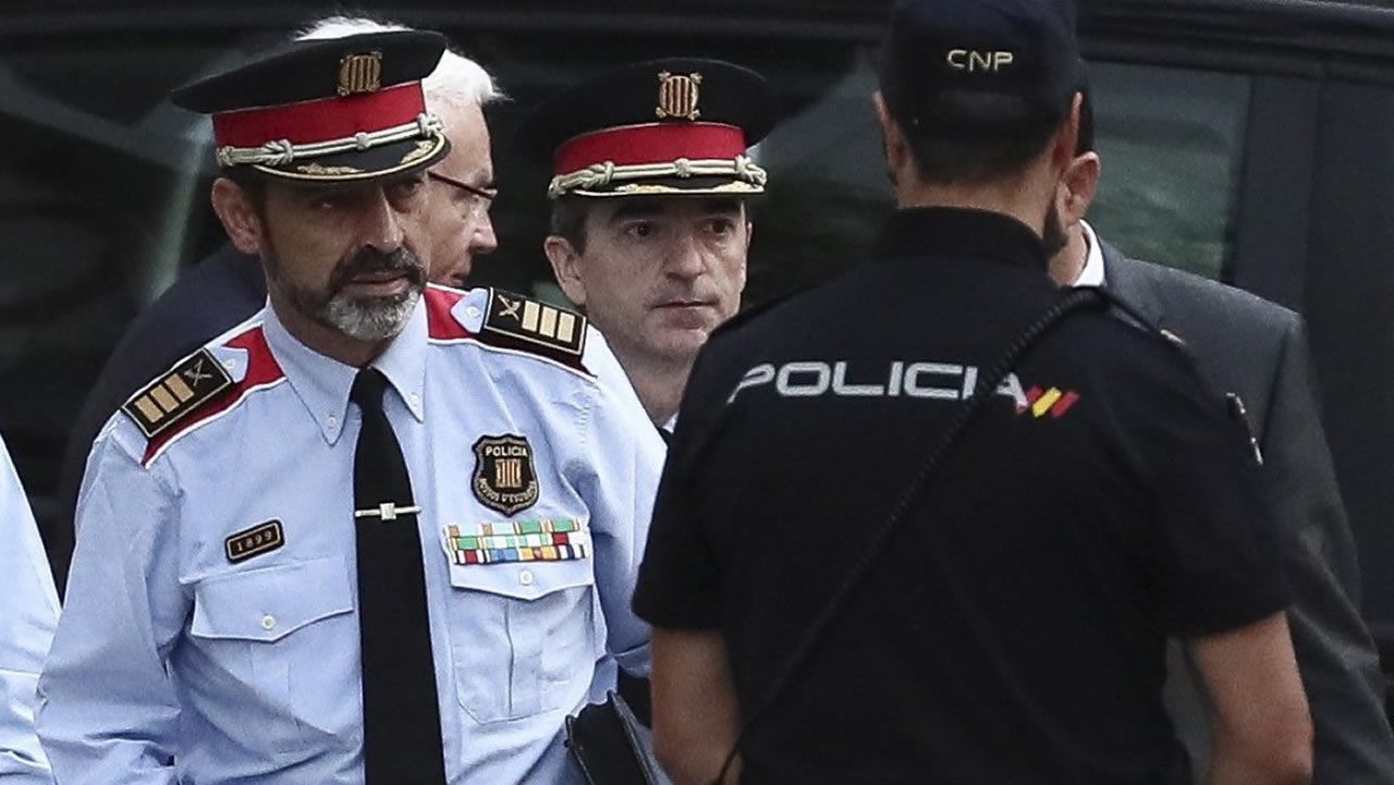 Trapero gana 21.500 euros más que un general de la Guardia Civil y 33.700 que un comisario principal, según los sindicatos