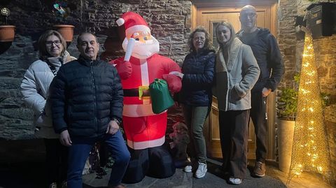 La inauguraci�n de la decoraci�n de O Castelo cont� con la participaci�n de numerosos vecinos.