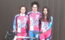 Sandra Moral, Irene Trabazo y Ana Domnguez, del club de Marn. 