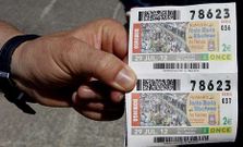 Cup�n de la ONCE con la imagen de la santa.