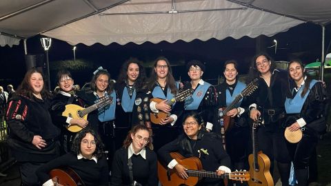 La tuna femenina de la Universidad de Oviedo en el certamen de Aguayo en 2024, donde se hicieron con el premio a la tuna m�s tuna