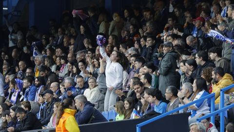 Afici&oacute;n del D&eacute;por en el estadio Riazor en una foto de archivo. 
