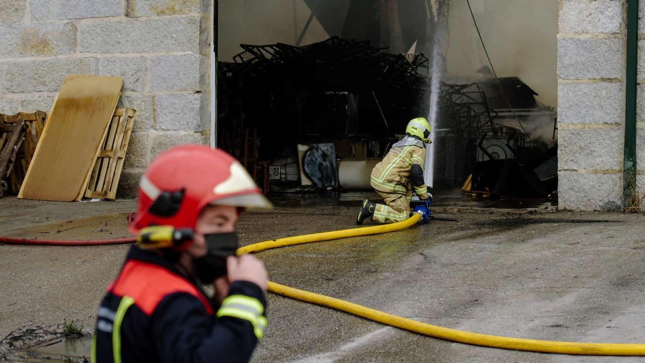 Los trabajadores de los GES piden a la Diputación de Ourense que los integre en una única estructura provincial con los parques de bomberos