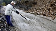 El vial de San Vicente en Vilamart�n ha vuelto a hundirse