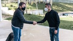 Coudet saluda a Orbel�n Pineda, la �nica incorporaci�n que ha realizado el Celta en el mercado invernal