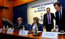 Los armadores de Vigo pretenden dar continuidad en a�os venideros al foro sobre aves marinas. 