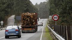 El sector de la madera genera un importante volumen de trabajo en casi toda A Mari�a