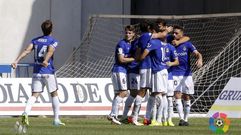 Verd�s celebra un gol con sus compa�eros