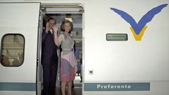 Los reyes de Espa�a, el d�a de la inauguraci�n de la l�nea de alta velocidad Madrid-Sevilla, el 21 de abril de 1992