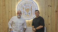 Diego y Fernando, en el interior de La Deskarada, que abrir sus puertas en el nmero 19 de la calle Pardo Bajo