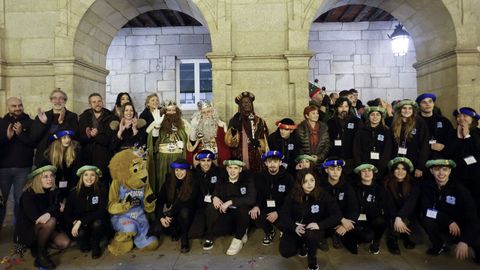 Los Reyes Magos fueron recibidos por la alcaldesa, Lara Mndez, y por Maite Ferreiro.