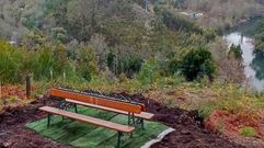 Banco mirador en Ponte Caldelas