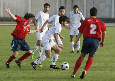En octubre del a�o 2013 se jug� el �ltimo derbi comarcal en el campo de A Pinguela. 