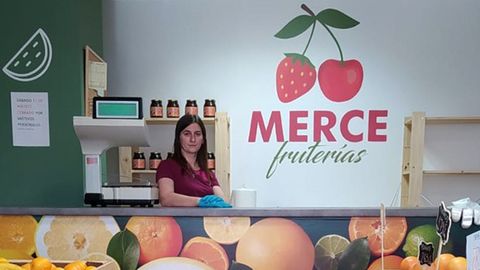 Mercedes Gallego en su nuevo local ubicado en la calle Matías López