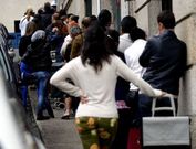 Los solicitantes realizaron colas a primera hora de la ma�ana y de la tarde en la sede de Afan