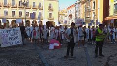 Protesta de trabajadores del Servicio de Ayuda a Domicilio (SAD) en la plaza Mayor de Gij�n