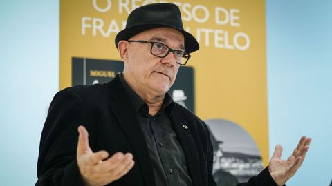 Fern�ndez, na presentaci�n da �ltima entrega de Soutelo, sabuxo americano con ra�ces familiares en Galicia.