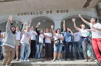 Las familias levantaron ayer la acampada, tras 65 d�as encerradas por turnos en el Concello. 