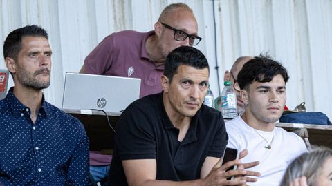 Alejo Sarco en Luanco viendo al Real Sporting de Gij�n