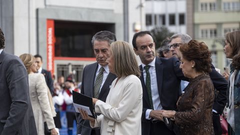 Llegada a la entrega de los Premios Princesa de Asturias 2025