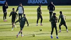 Diez d�as despu�s del �ltimo entrenamiento, los c�lticos vuelven a estar citados en la Cidade Deportiva Afouteza.