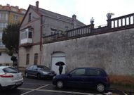 El edificio del futuro museo cari��s, junto a la parada de taxis. 