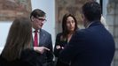 El presidente de la Generalitat de Catalu�a, Salvador Illa, junto a la consejera de Educaci�n, Esther Niub�, durante la firma del acuerdo de colaboraci�n con las entidades municipalistas catalanas para reformar y mejorar los centros educativos p�blicos.