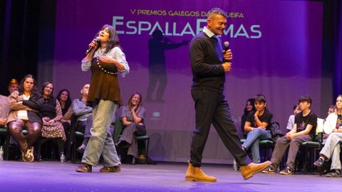 As� foi a festa da regueifa en Carballo, imaxe a imaxe, rima a rima