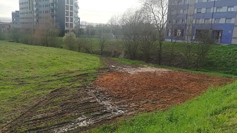 Los vecinos se�alan que algunos lugares quedaron completamente embarrados por la carrera