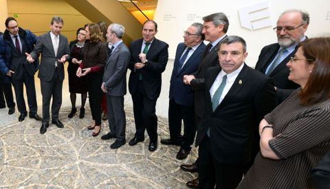 Ruiz (segundo por la derecha), junto a los representantes de las dems ciudades galardonadas. 
