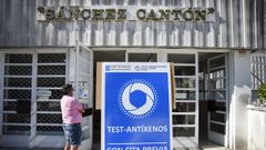 El IES S�nchez Cant�n de Pontevedra es uno de los puntos donde se hacen test de ant�genos