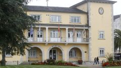 Fachada del consistorio local pont�s
