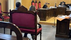 Los acusados durante una audiencia preliminar celebrada en Ourense