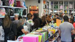 Sobre las seis de la tarde del mi�rcoles, decenas de personas acudieron a la librer�a Campus a comprar material.