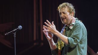Manolo Garc�a, en el primer concierto de la gira de reencuentro de El �ltimo de la Fila, en Fuengirola