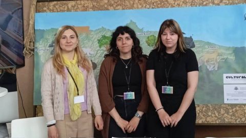 Participantes del stand del Grupo de Investigaci�n de Historia del Arte