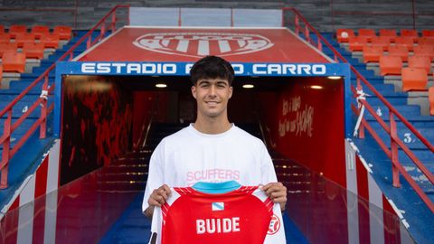 Manu Buide, jugador del CD Lugo, en el estadio �ngel Carro de Lugo. 