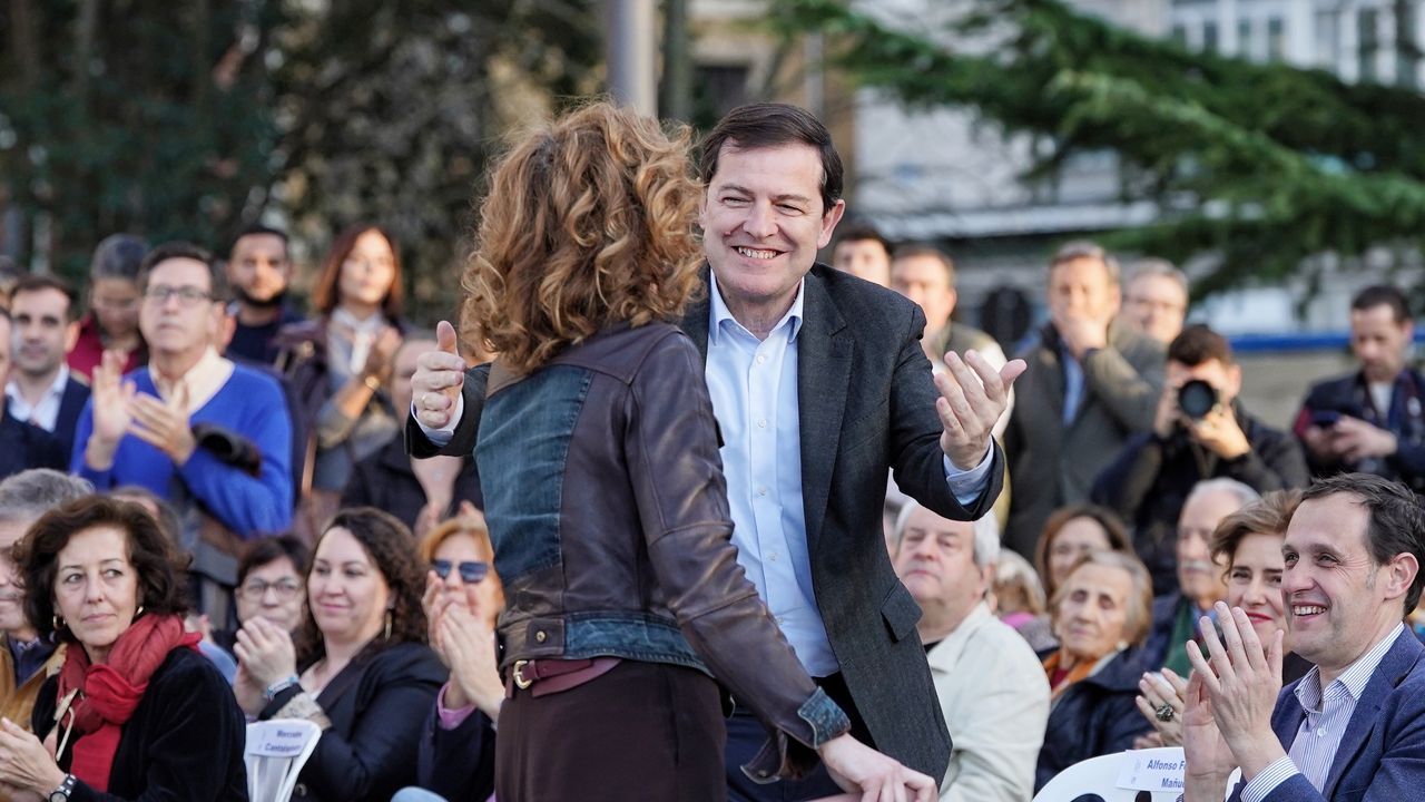 Arranca la campaña en Castilla y León: El PP vende su experiencia y el PSOE se ve un dique a las políticas ultras