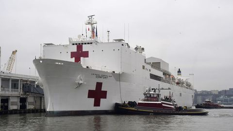 La llegada del USNS Comfort a la Gran Manzana fue calificada por el alcalde Bill de Blasio como un rayo de esperanza