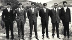 Los hermanos Rodr�guez Bouza �Minchos� en una imagen de los 70. Ram�n (1931-2024) es el de la derecha de todo