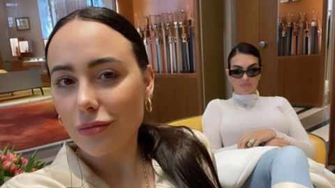 Ivana Rodrguez, en una de las muchas fotos que cuelga en su perfil de Instagram con su hermana pequea, Georgina