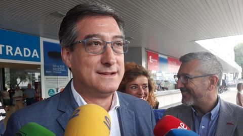 El diputado nacional de Ciudadanos por Asturias, Ignacio Prendes, antes de visitar la Fidma