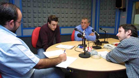 Fernando Alonso durante una entrevista en la redaccin con Luis Manuel Reyes, Manolo Calleja y Jos Carreo